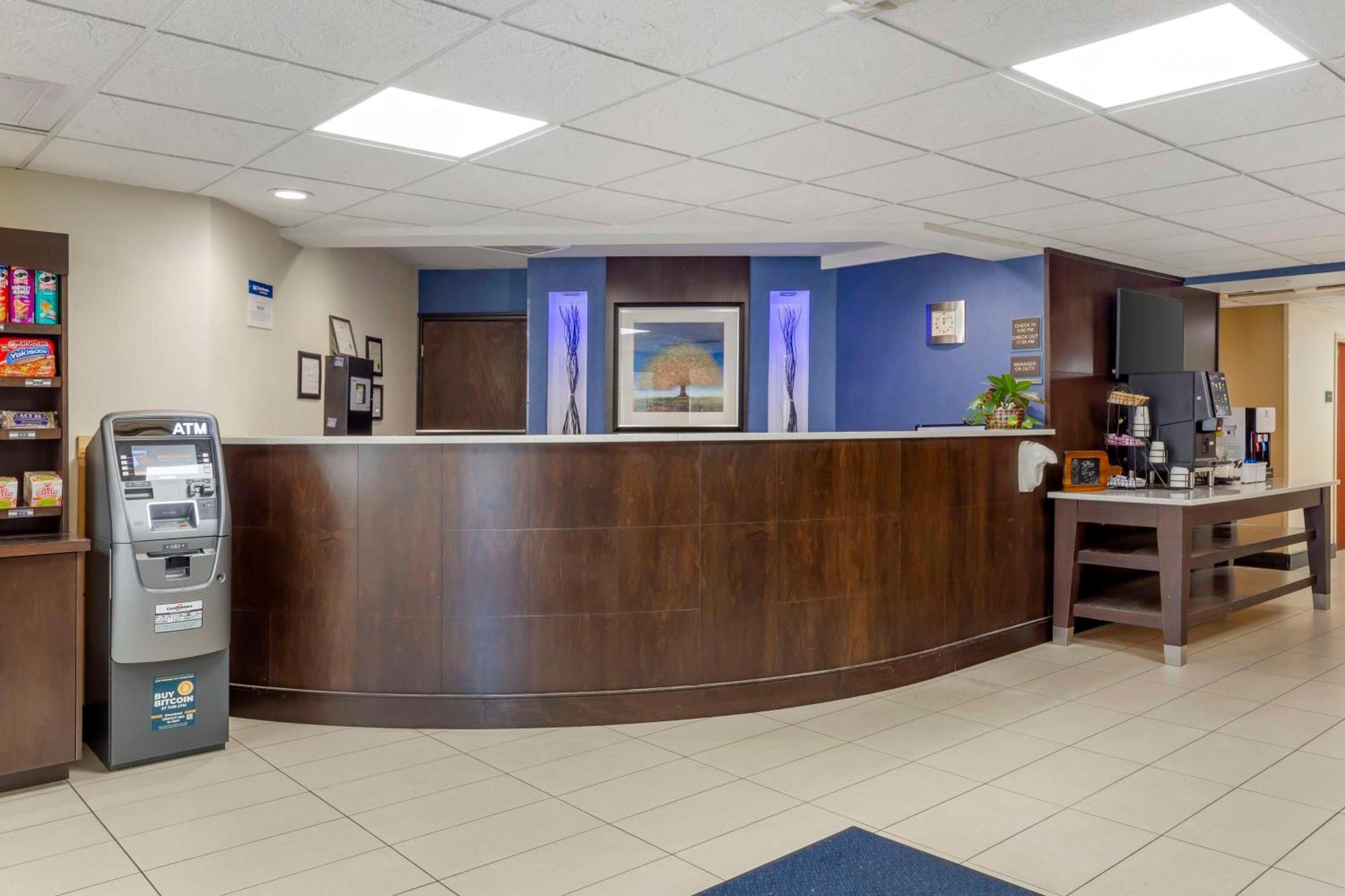Best Western Plus Berkshire Hills Inn & Suites Pittsfield Exterior photo