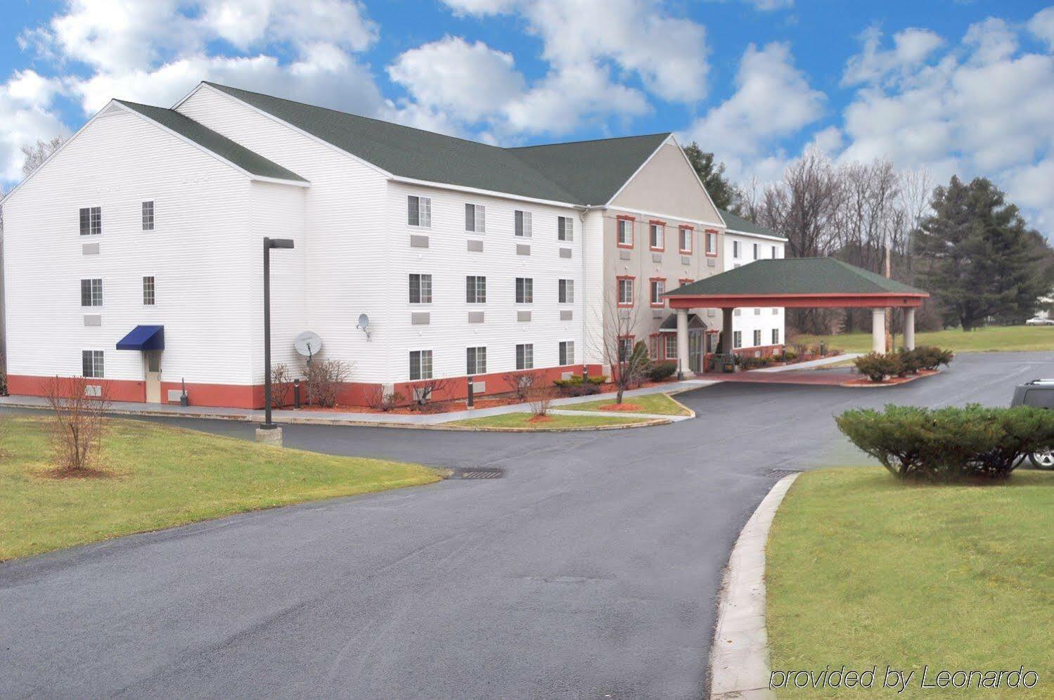 Best Western Plus Berkshire Hills Inn & Suites Pittsfield Exterior photo
